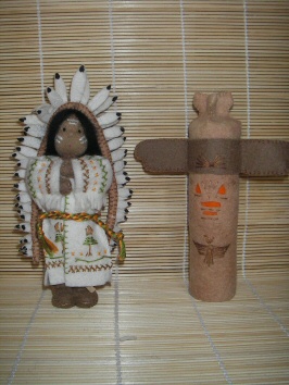 Studio Tintangel &ndash; Indian Chief with Totem Pole