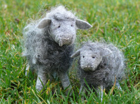 Tintangel 2011 – Makke Schapen Grappig Grijs (kdu405). Tintangel 2011 – Makke Schapen Grappig Grijs (kdu405).