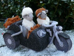Morris & Miny met de MuizenMotor op Wintersport.